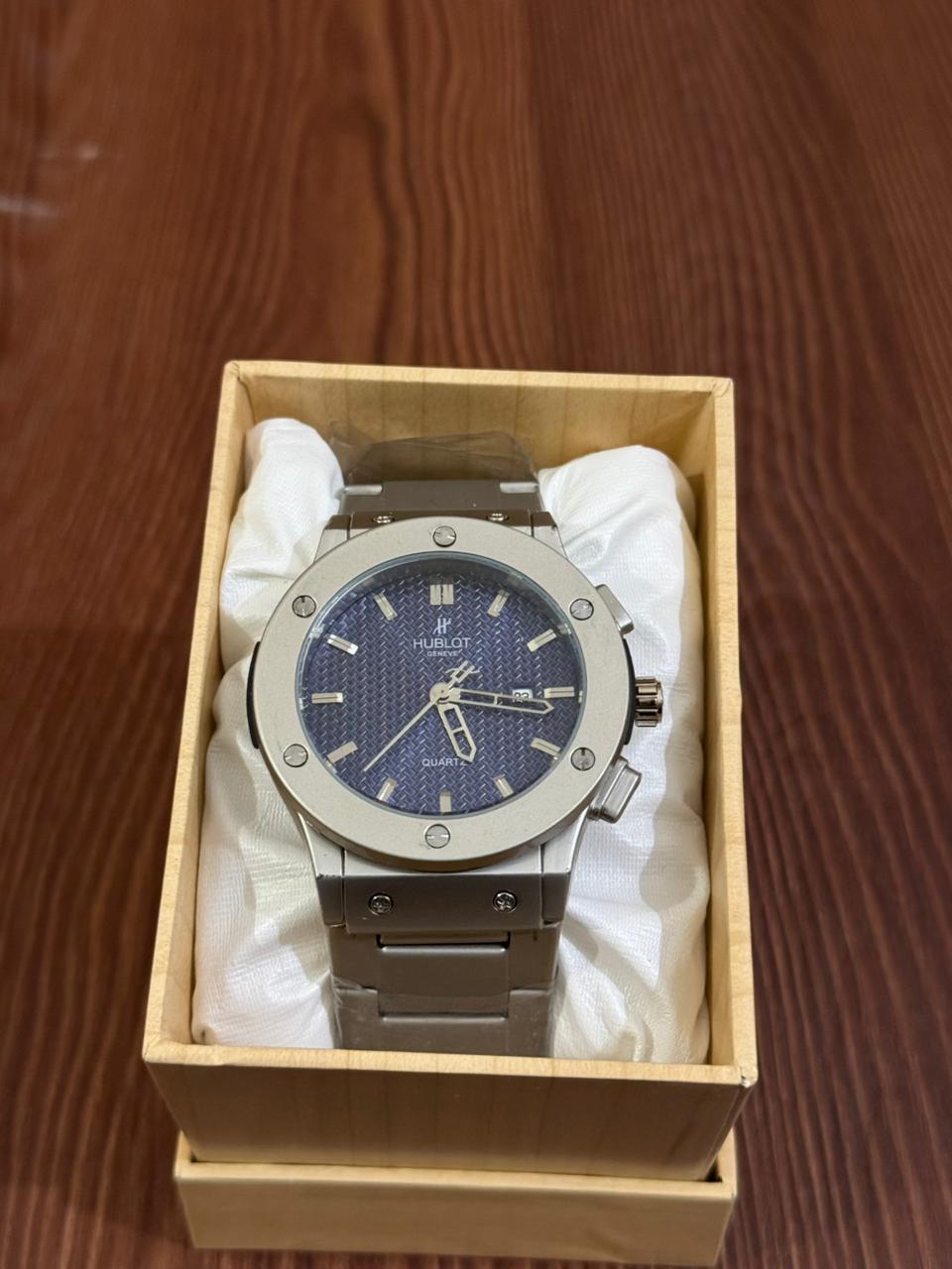 Elegant Hublot-Style Stainless Steel Quartz Watch
