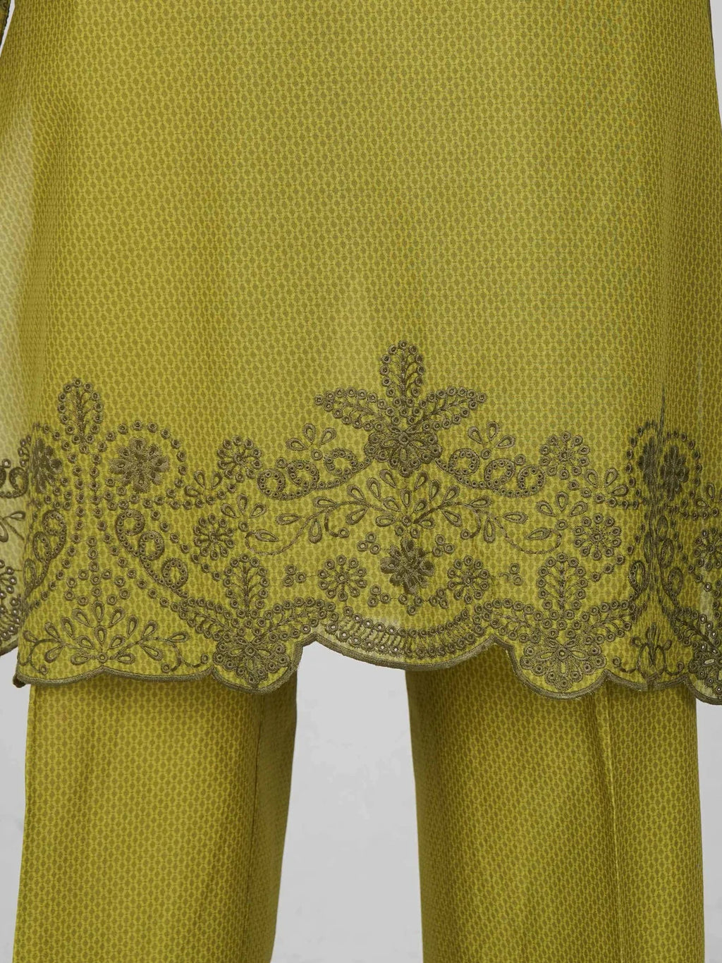 3 Piece Lawn Suit- Embroidered (Pret)